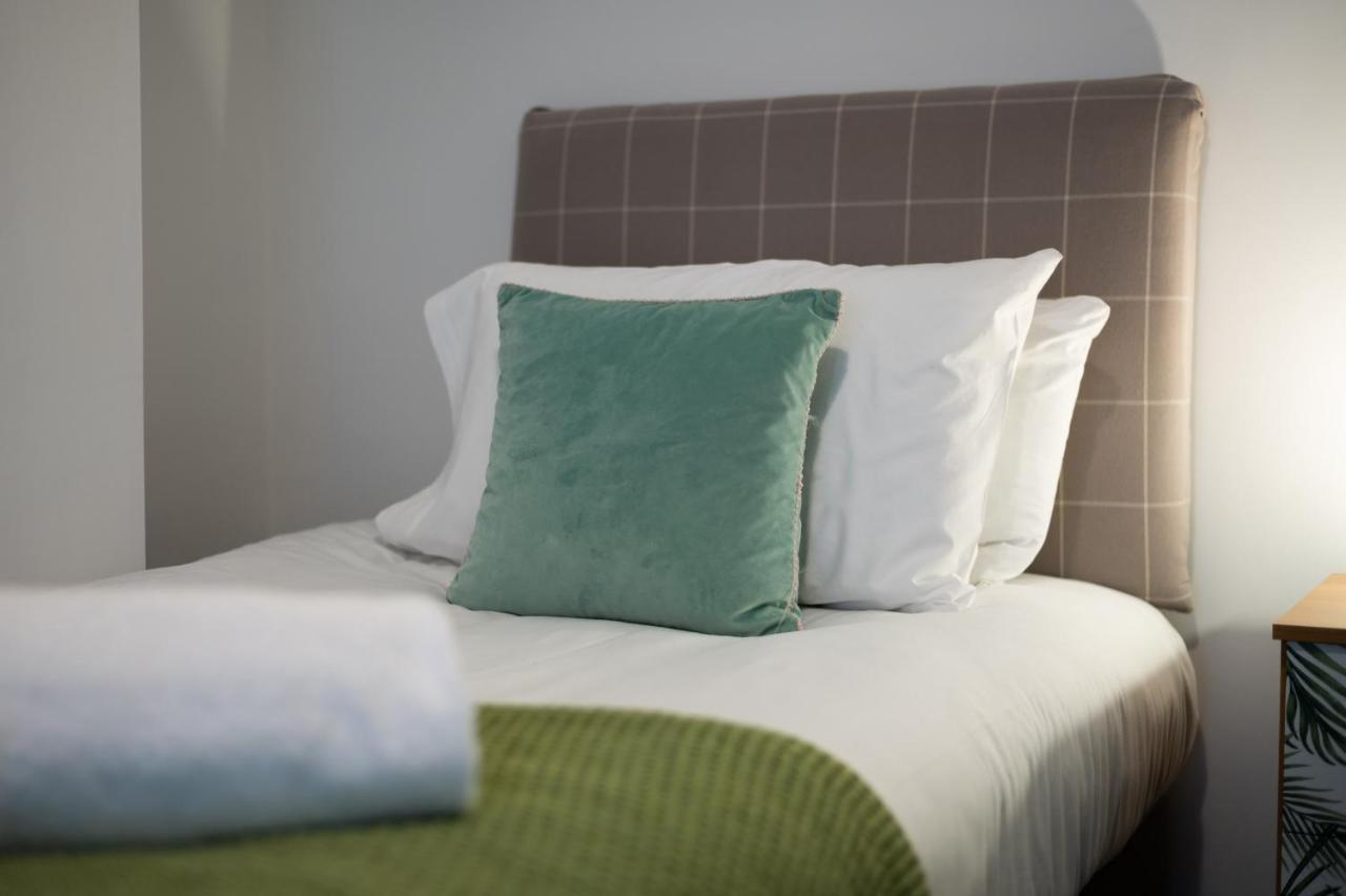 City Centre, Parking, Smart Tv'S In All Rooms 스완지 외부 사진