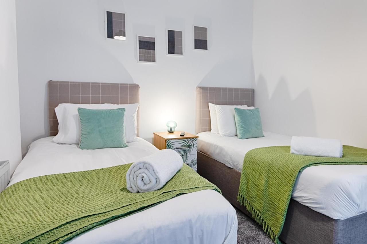 City Centre, Parking, Smart Tv'S In All Rooms 스완지 외부 사진