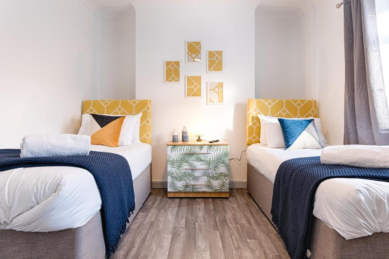 City Centre, Parking, Smart Tv'S In All Rooms 스완지 외부 사진